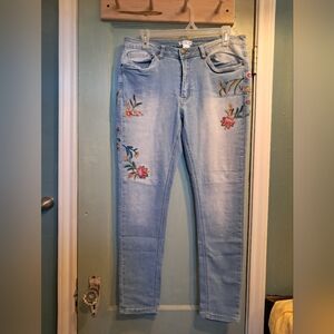 VENUS Light Blue Floral Embroidered Skinny Jeans
